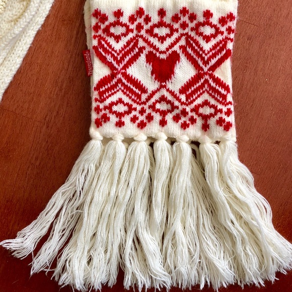 Mickey Disney Scarf - Picture 3 of 5